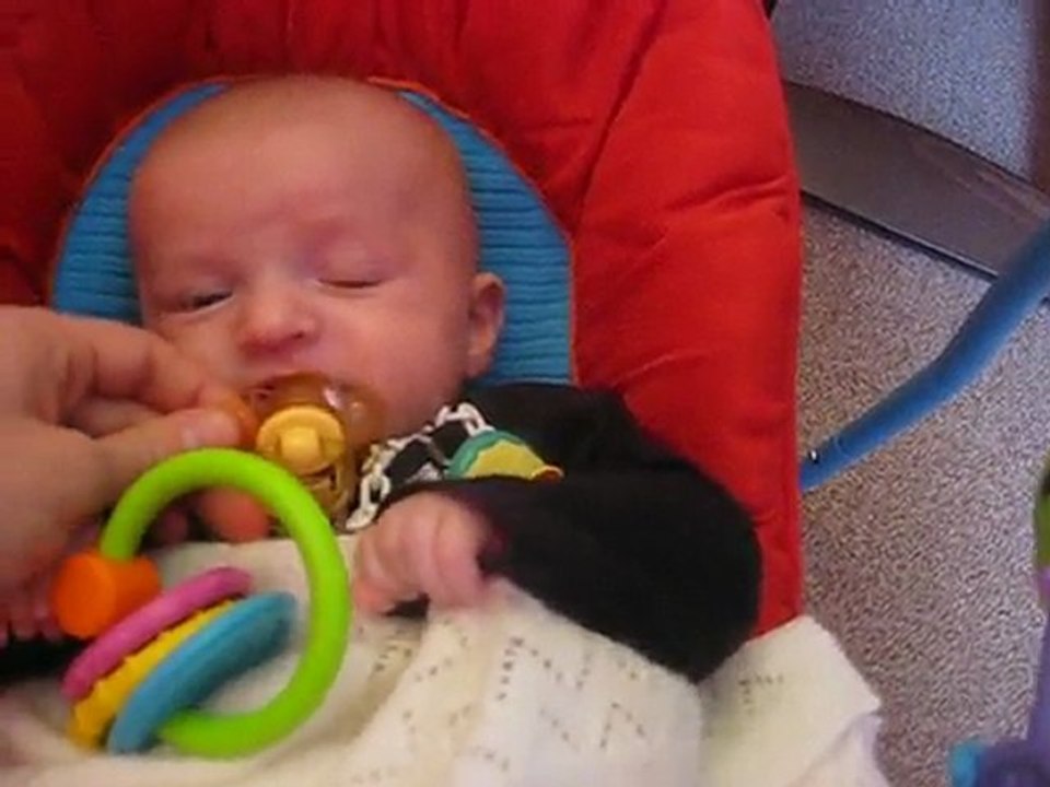 papa joue avec son fils