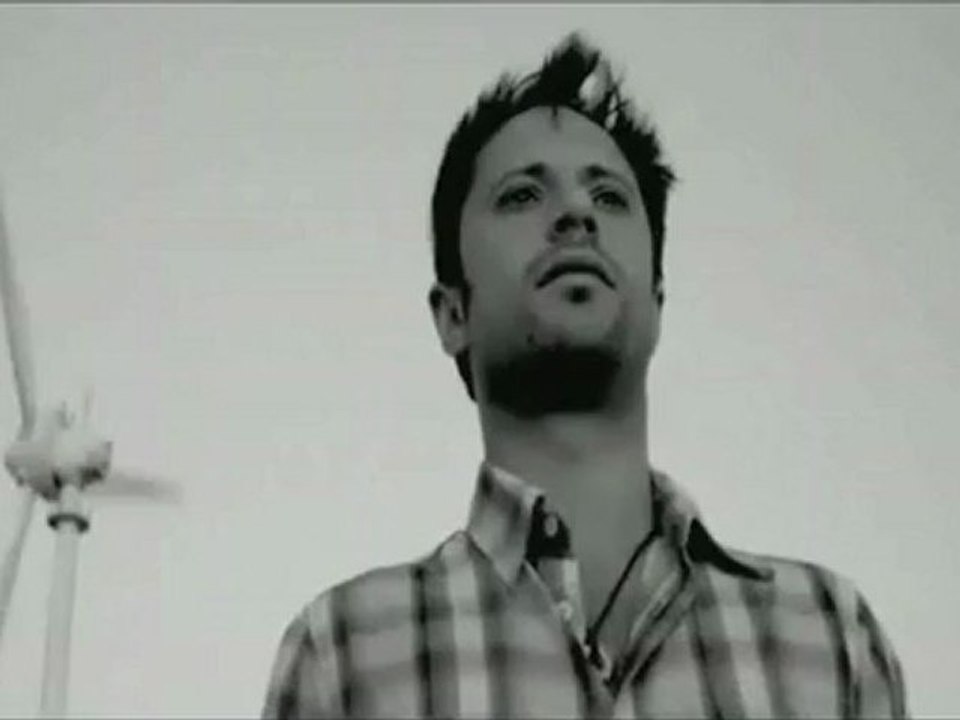 Özgün - Direniyorum Yokluğuna (HD)