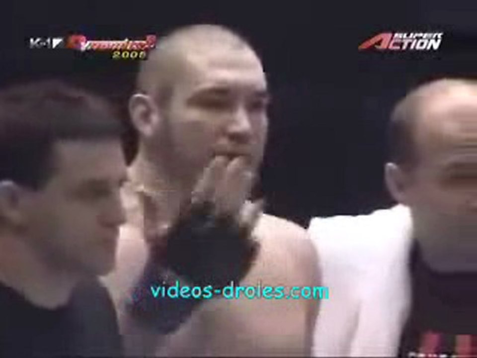 Un boxeur KO après un bisou