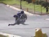 Motard à deux cents