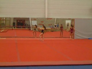 Eline entrainement rondade flip