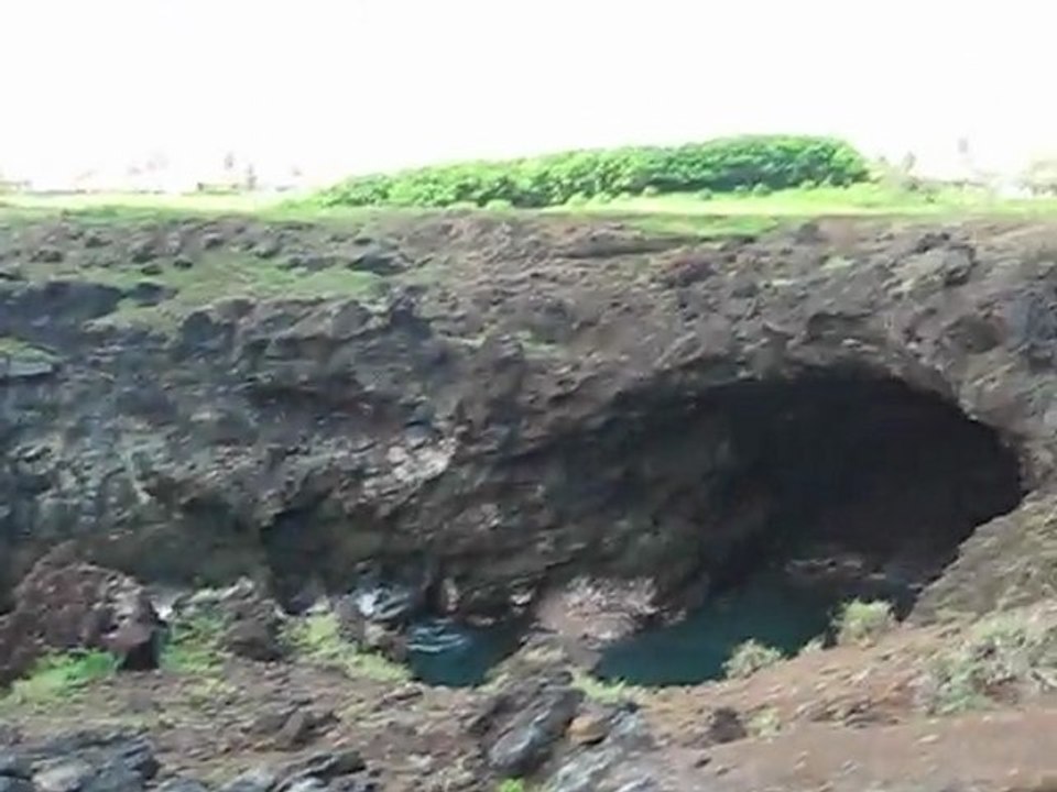 Cerca de Hanga Tai Tangata, Rapa Nui, Nov 09