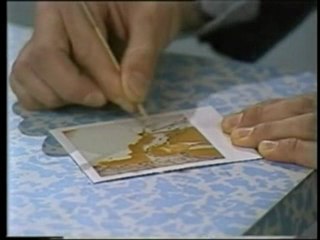 AUGUSTO DE LUCA  MANIPOLA UNA POLAROID - 1985