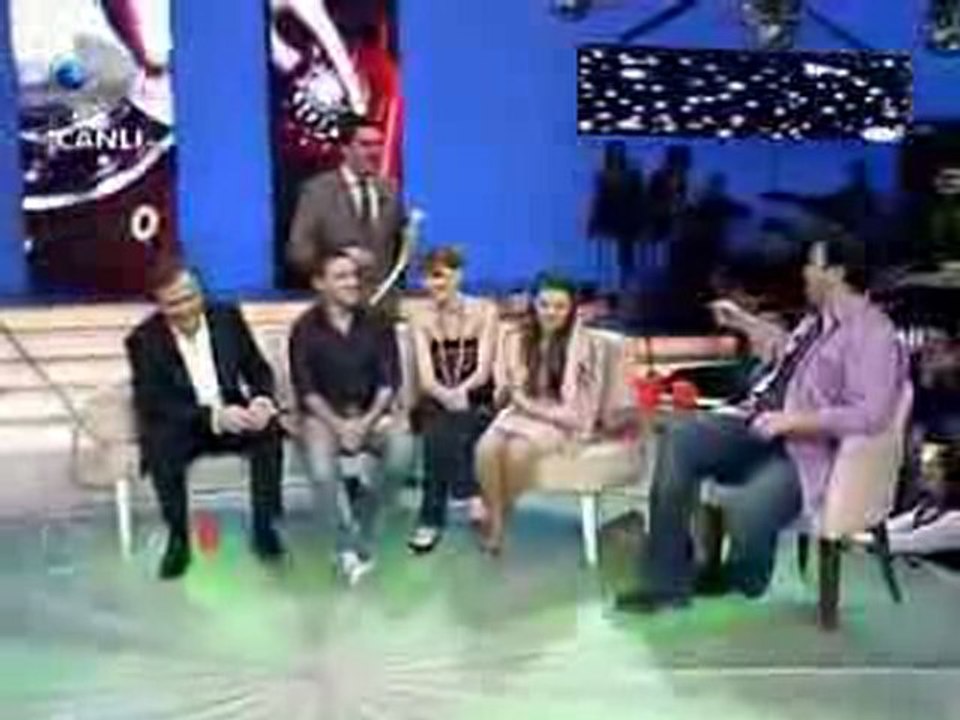 Sahan (Beyaz Showda) Recep Ivedik'i Canlandırıyor