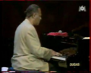 1/5 : McCoy Tyner Trio : Trane-like (Viennes, 2000)