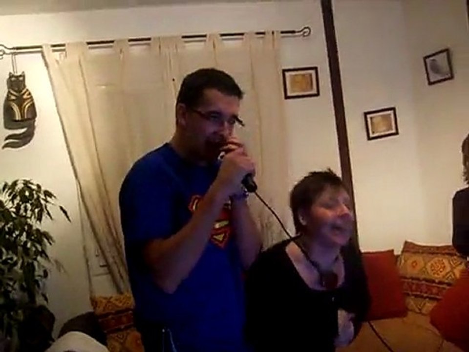 chouchou et debo, sing MIKA !!!