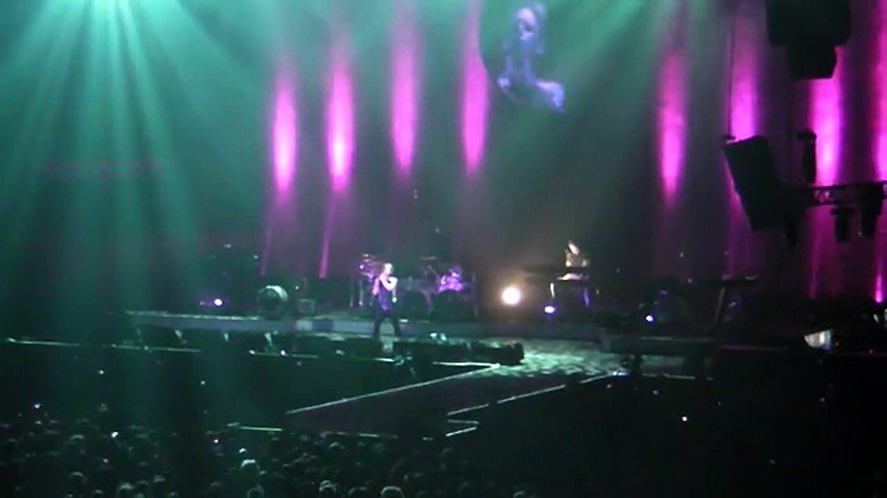 Depeche Mode - One Caress (Live @ Paris Bercy 2010)