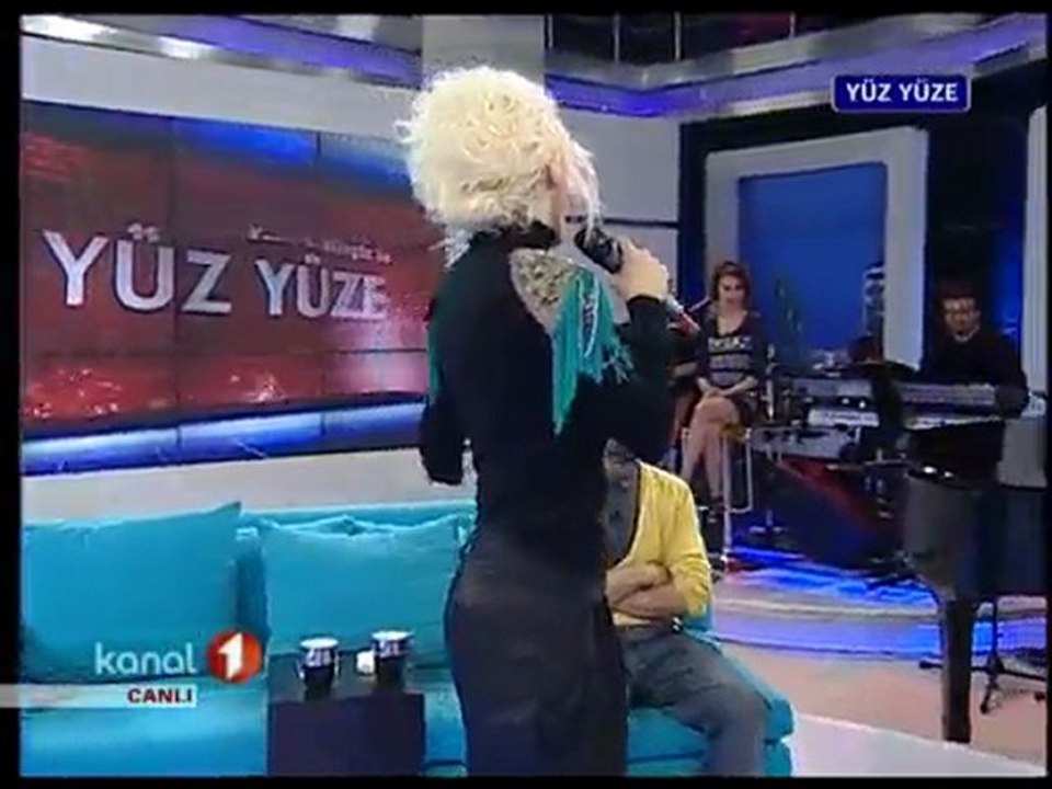 Gülşen - Ezber Bozan [ YüzYüze ] -GuLSenFan.Com-