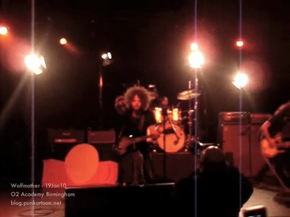 Wolfmother  Cosmic Egg Tour  - 190110 - Andrew solo
