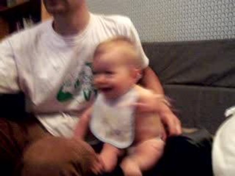 J'suis MDR qd maman fait le chien!