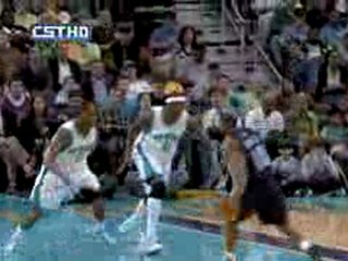 Jamaal Tinsley's no-look behind-the-back pass is so good Zac