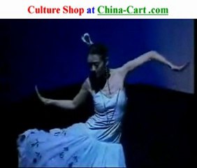 Chinese Peacock dance in China