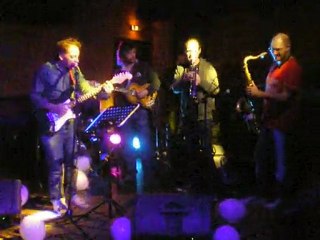 Mathieu Boogearst reprend Que je t'aime