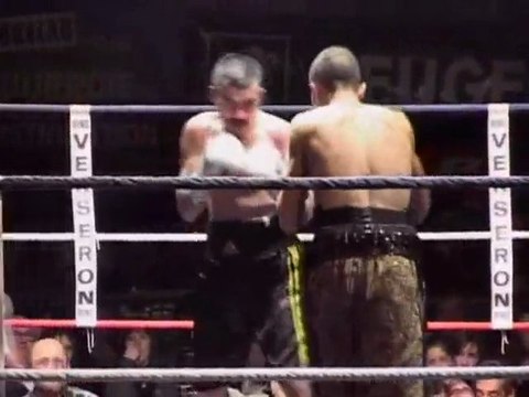 Boxe : Championnat de Fance poids mouche à Manosque(round 6)