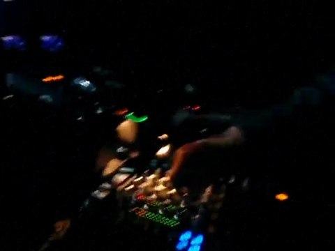 Monfret Willy aka DJ MW at Volar Hong Kong !!