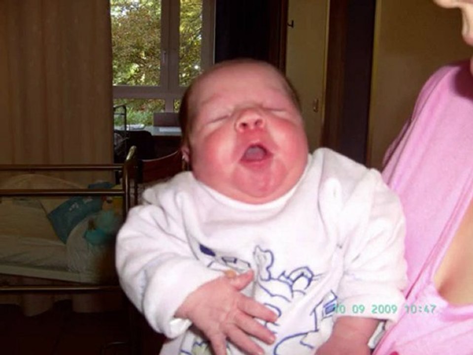 VIDEO FAIS PART SA MAMY SON PAPY QUI L AIME GROS BISOUS