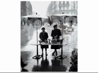 Paris, 1er mai 1950, "inconsolable mais gai"