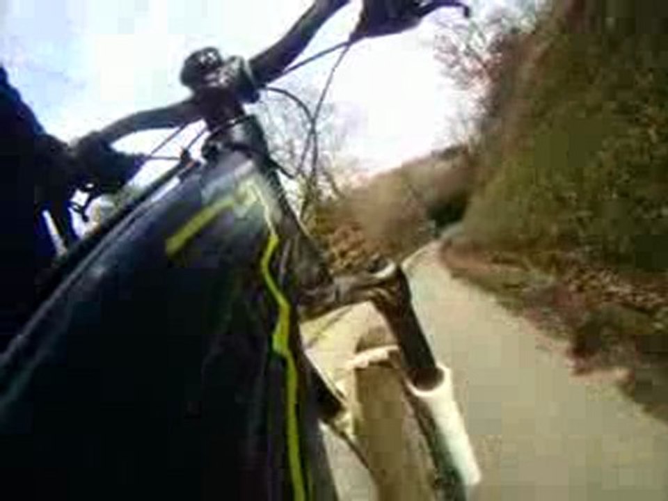 énorme balade en vélo avec la caméra go pro helmet h