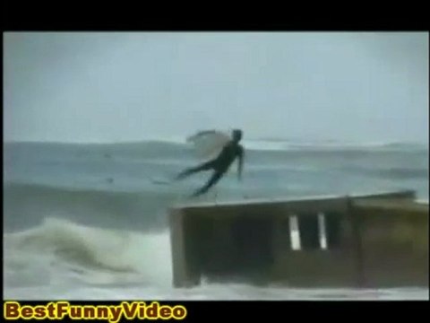 Régis se fait très mal