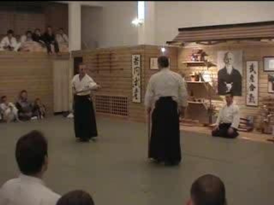 AIKIDO IWAMA RYU 6eme KUMIJO - Vidéo Dailymotion