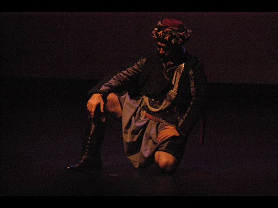 egeliyiz alemin efesiyiz..