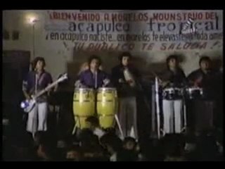 LA DEL VESTIDO ROJO  "ACAPULCO TROPICAL" {Miros Mar}¸.•*¨*• ♪♫