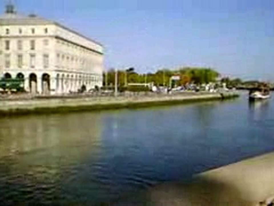 Vue depuis la Place du réduit à Bayonne