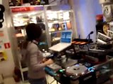 DJTRADE - Best Store for DJs, Laura DJ on the decks