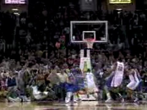 LeBron James blocks Kevin Durant to preserve the lead as tim