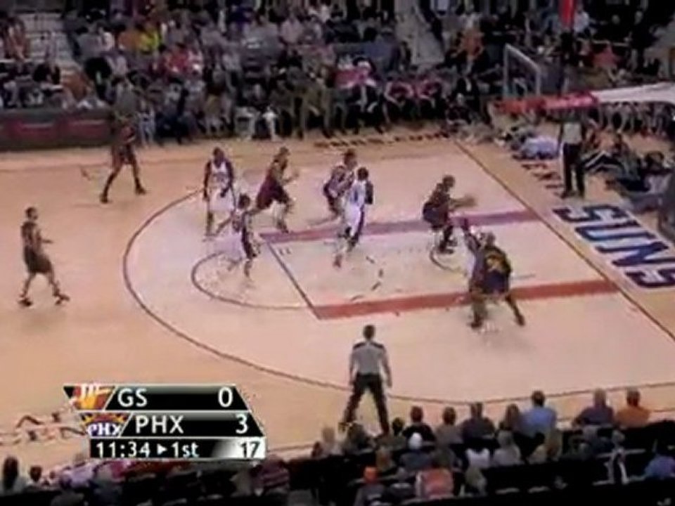 Anthony Tolliver gets the pass from Stephen Curry and puts i
