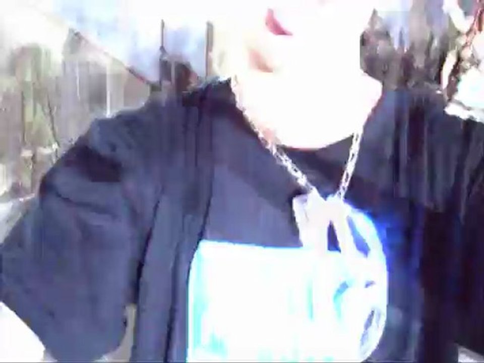 clip lady k sos_0001