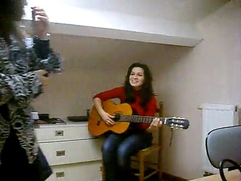 Mel qui danse sur Moi j'connais..