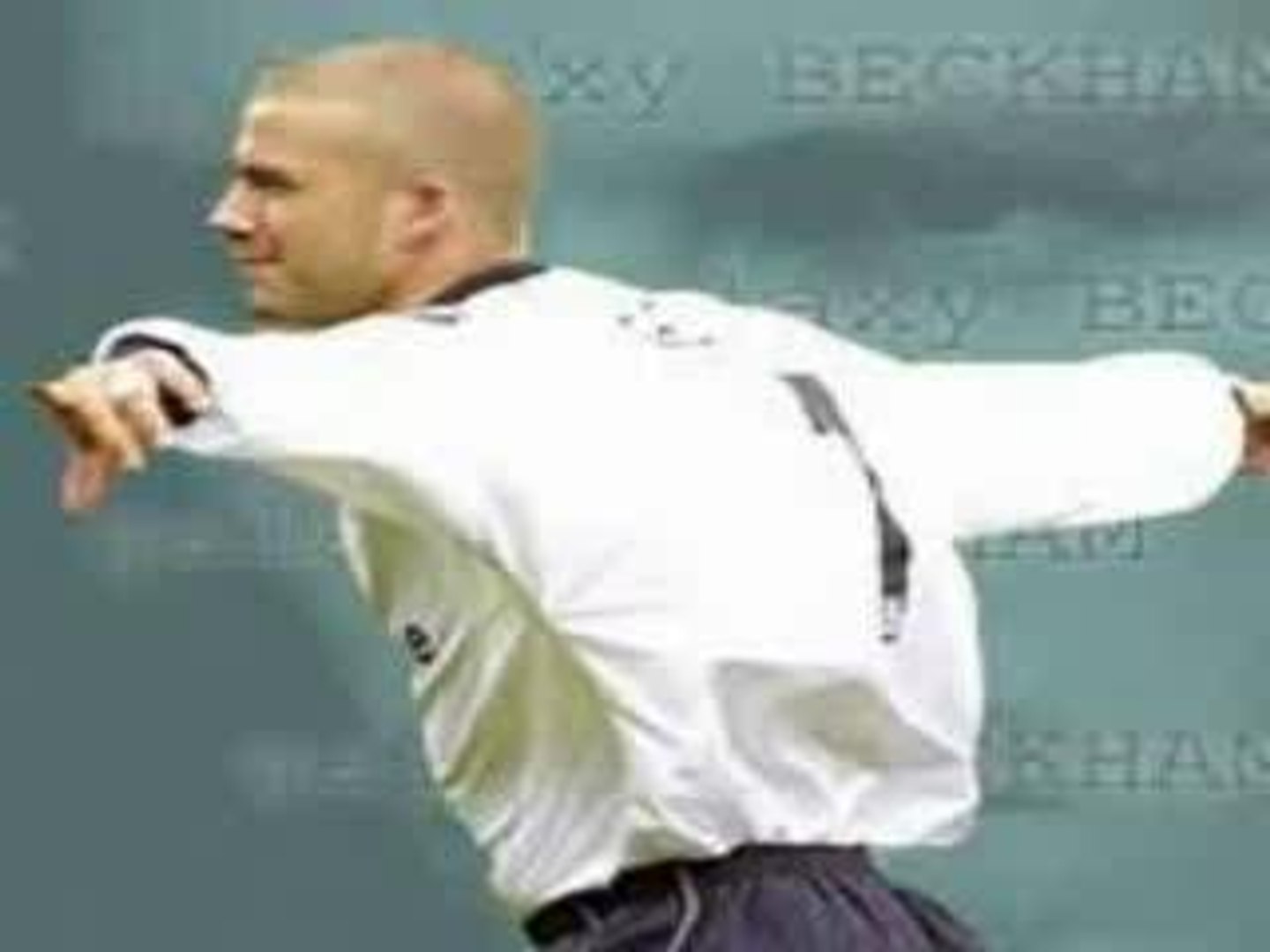 ⁣David Beckham Free Kick