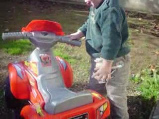 mon loulou avec son quad