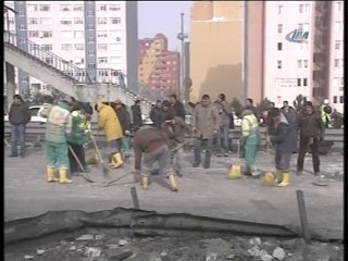 Beylikdüzü'nde Kamyonun Çarptığı Üst Geçit Çöktü.