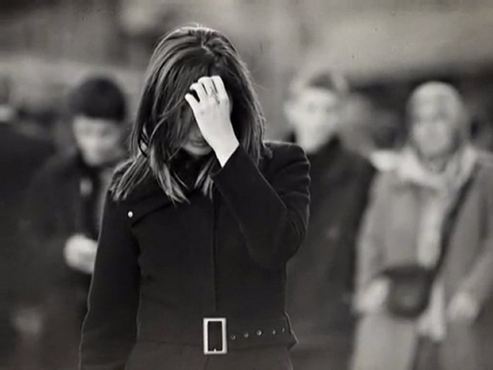 NiLin Mavisi - Hayatı Iskalamaya Lüksün yok senin