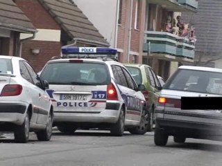 Calaisis TV  : l'oeilleton d'emma la police 1