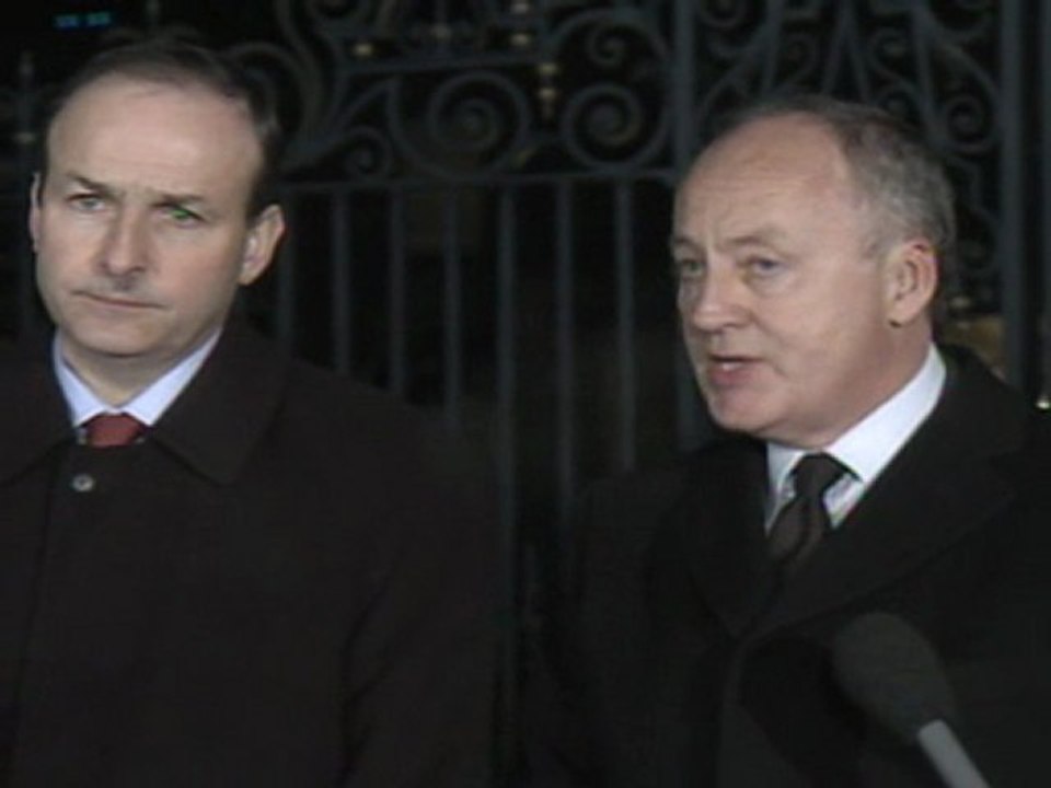 Stormont crisis talks continue