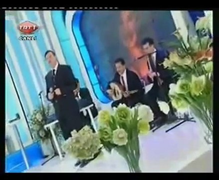 BEN YÜRÜRÜM YANE YANE-ADNAN ZEKİ BIYIK (POPSTAR MÜFTÜ) TRT1