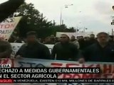 Agricultores bloquean carreteras en Grecia