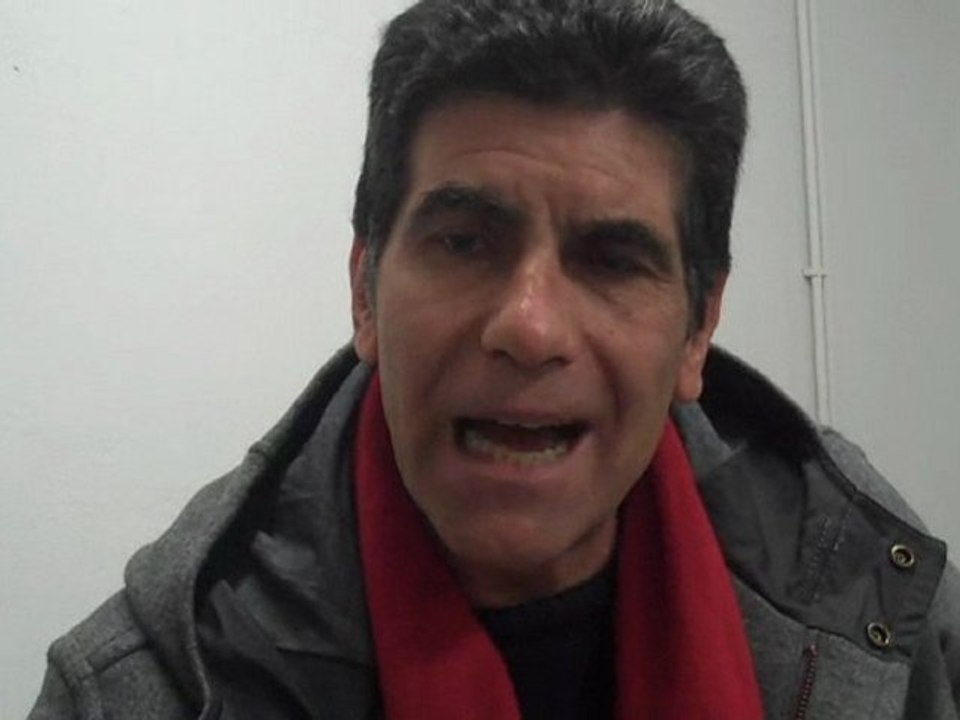 Ο Γιάννης Μπέζος στο cosmo.gr