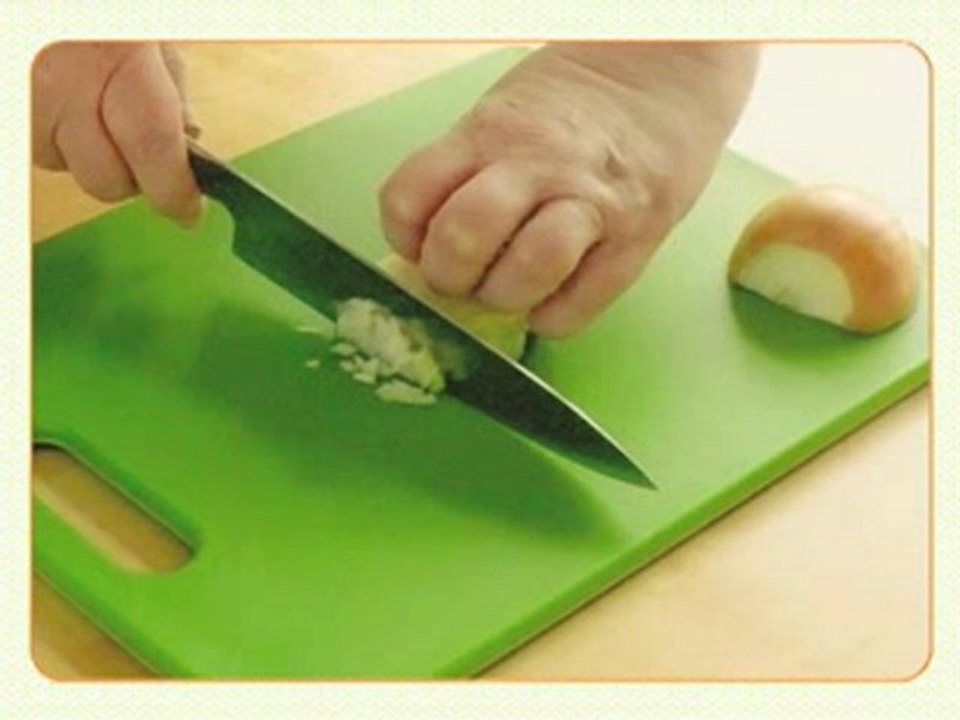 How to: Cutting an Onion