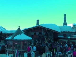Color Day & Black Night  - Folie Douce & Cafe Face