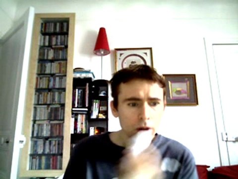 Wiwi égratigne Aime moi comme je t'aime