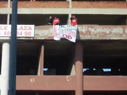 BURSA SDP GÖZALTI PANKART ASMA DEVLİS.ORG SDPBURSA.ORG