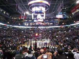 Raptors vs Lakers - Hymne Américain
