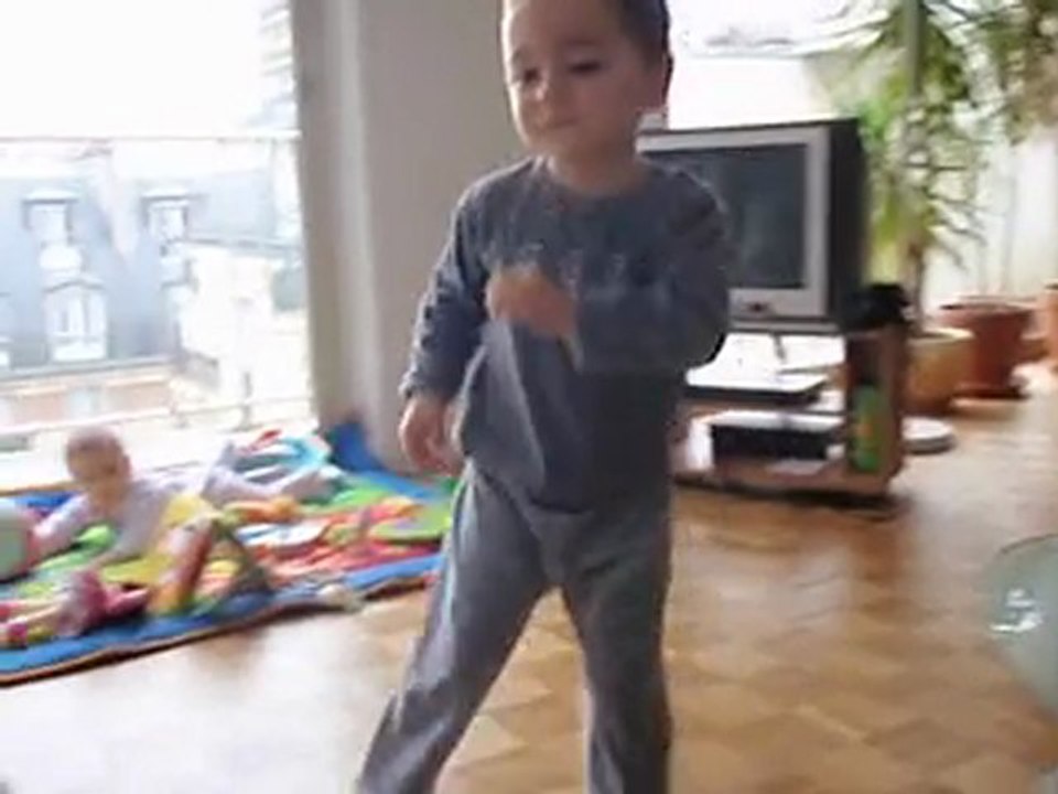 23 01 Clément danse