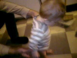 Ute på promenad med pappa