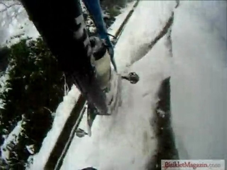 Karlar altında Bisikletle Boztepe Tırmanışı