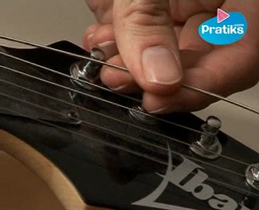 Comment changer les cordes d'une guitare électrique